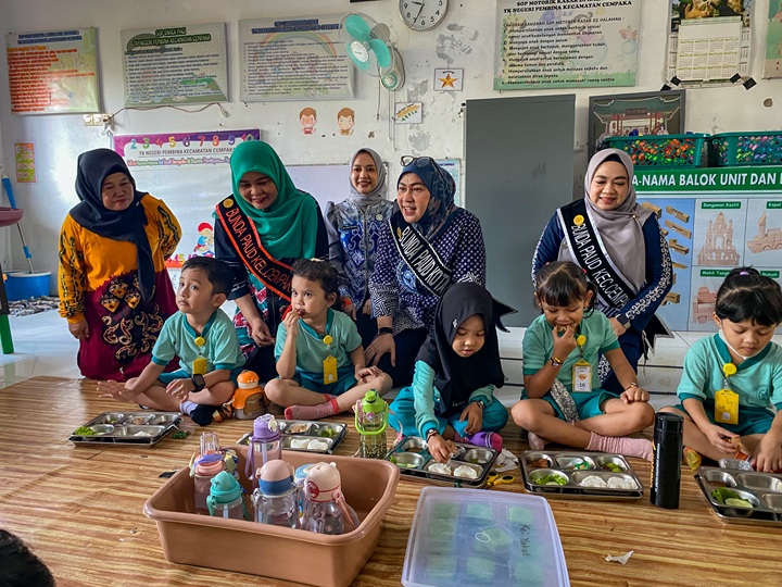 Bunda Lisa Tinjau Tumbuh Kembang Anak dan Program MBG di Cempaka