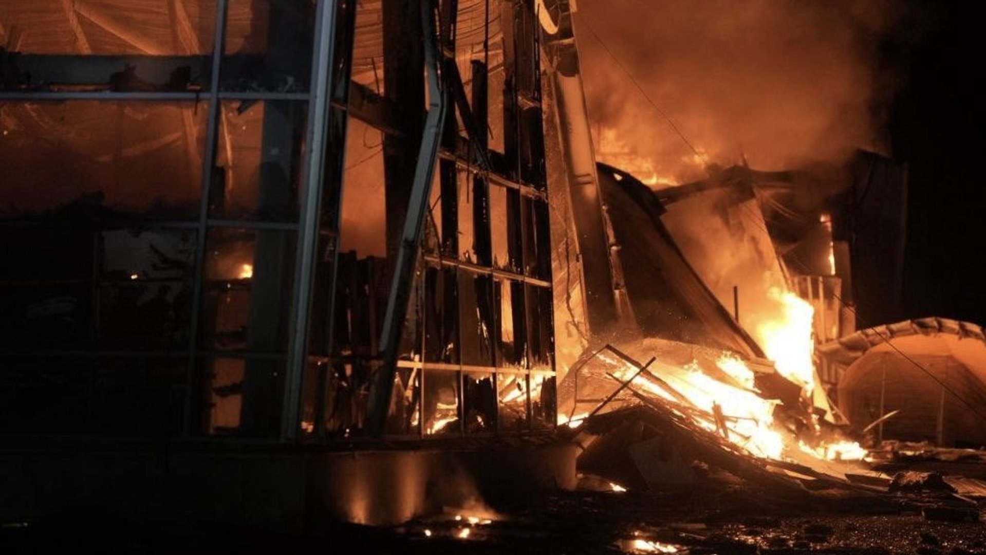 Serangan Rusia Bakar Pusat Perbelanjaan Zaporizhzhia, Perundingan Damai Ukraina Tetap Buntu