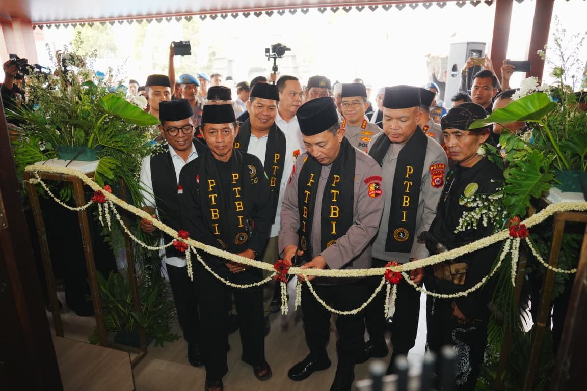 Kapolri Resmikan Balai Latihan Silat Tjimande di Banten, Minta Padepokan Serupa Dibangun di Setiap Kabupaten
