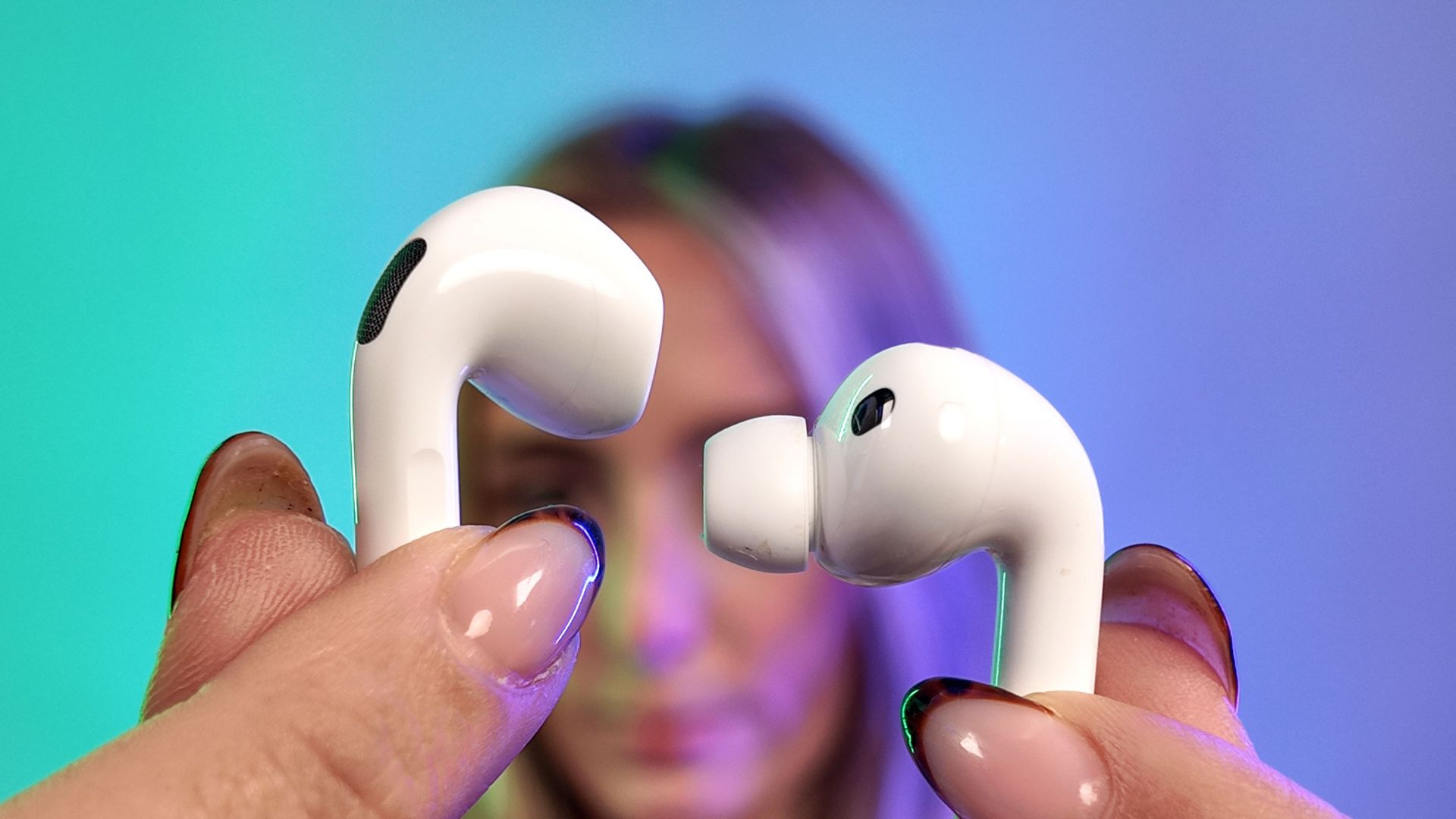 AirPods 5 vs AirPods Pro 3: Beda USD 100, Mana yang Layak Dibeli