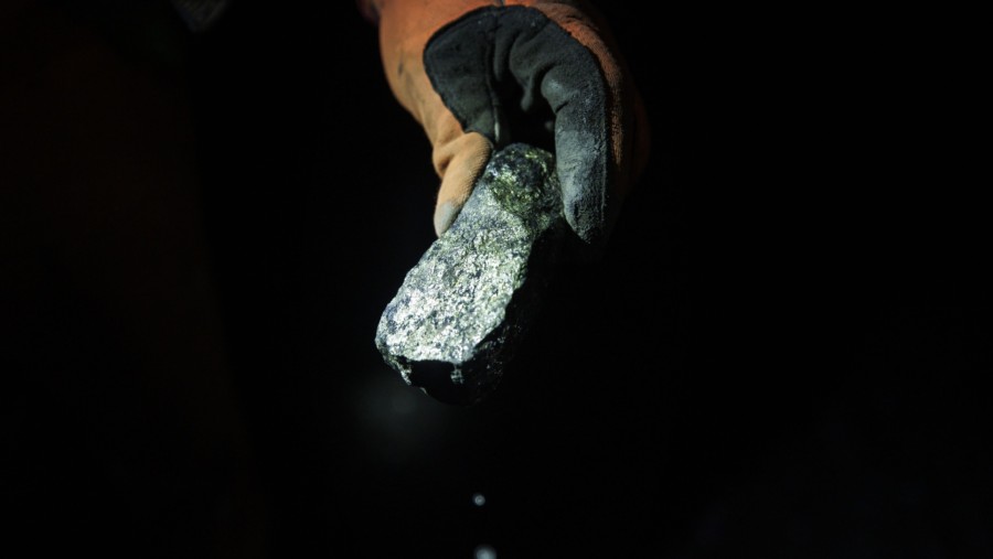 OJK Rinci 3 Tahap Transaksi Bursa Mineral, Harga Ikut Mekanisme Pasar