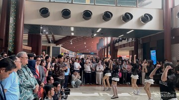 Flashmob Harhubnas 2026 Hibur Penumpang Terminal 2 Soetta