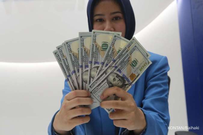 Rupiah Melemah 0,83% Sepekan ke Rp 17.758, Tertekan Bunga Acuan AS