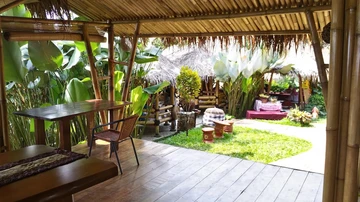 5 Restoran Asri di Sentul, Healing Sambil Kulineran