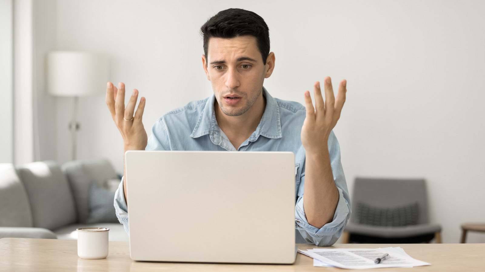 Penyebab Stuck Pixel di Laptop dan Cara Mengatasinya