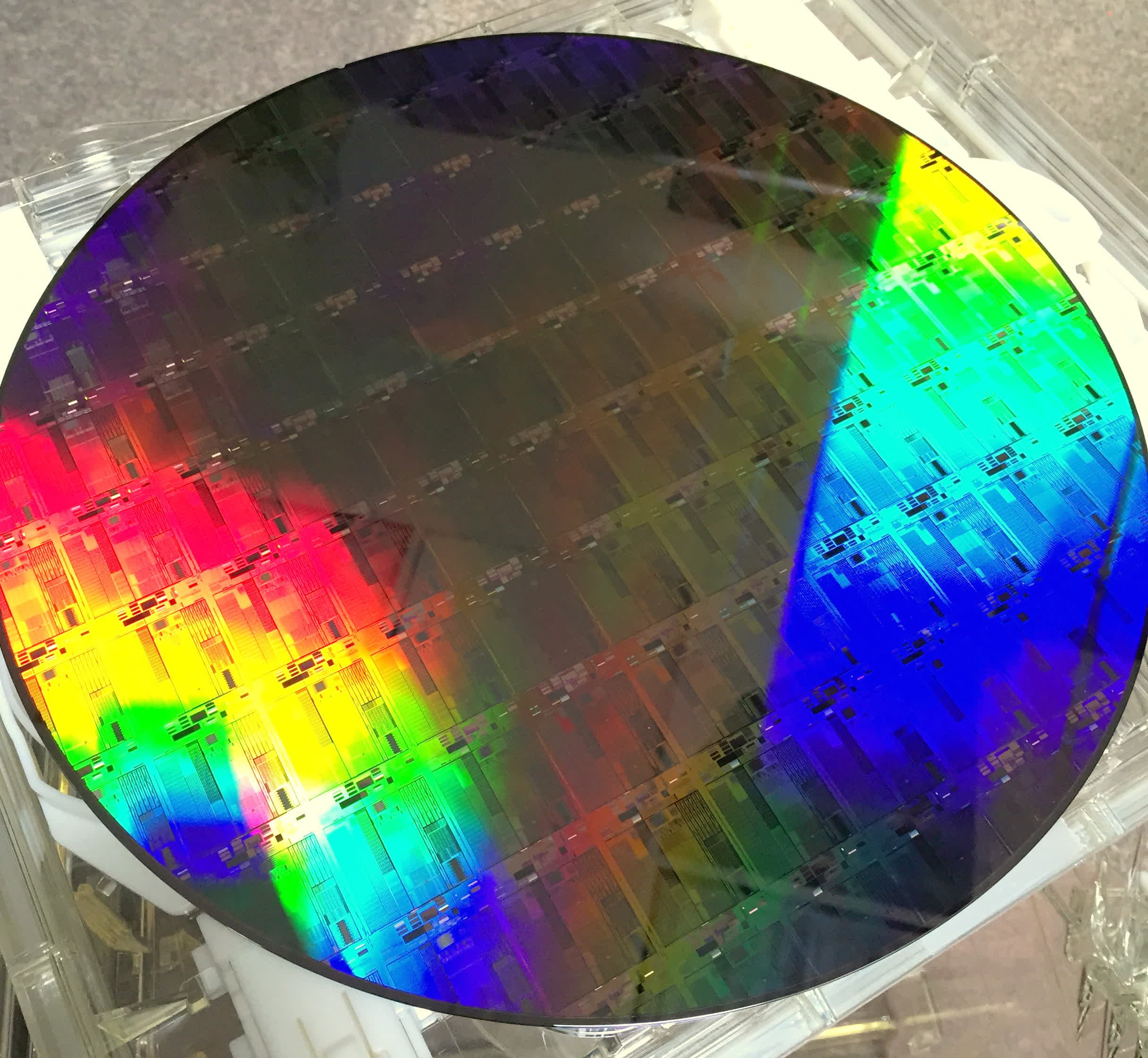GlobalFoundries dan Marvell Perluas Kemitraan Chip Fotonic, Data Center AI di Ambang Batas Tembaga