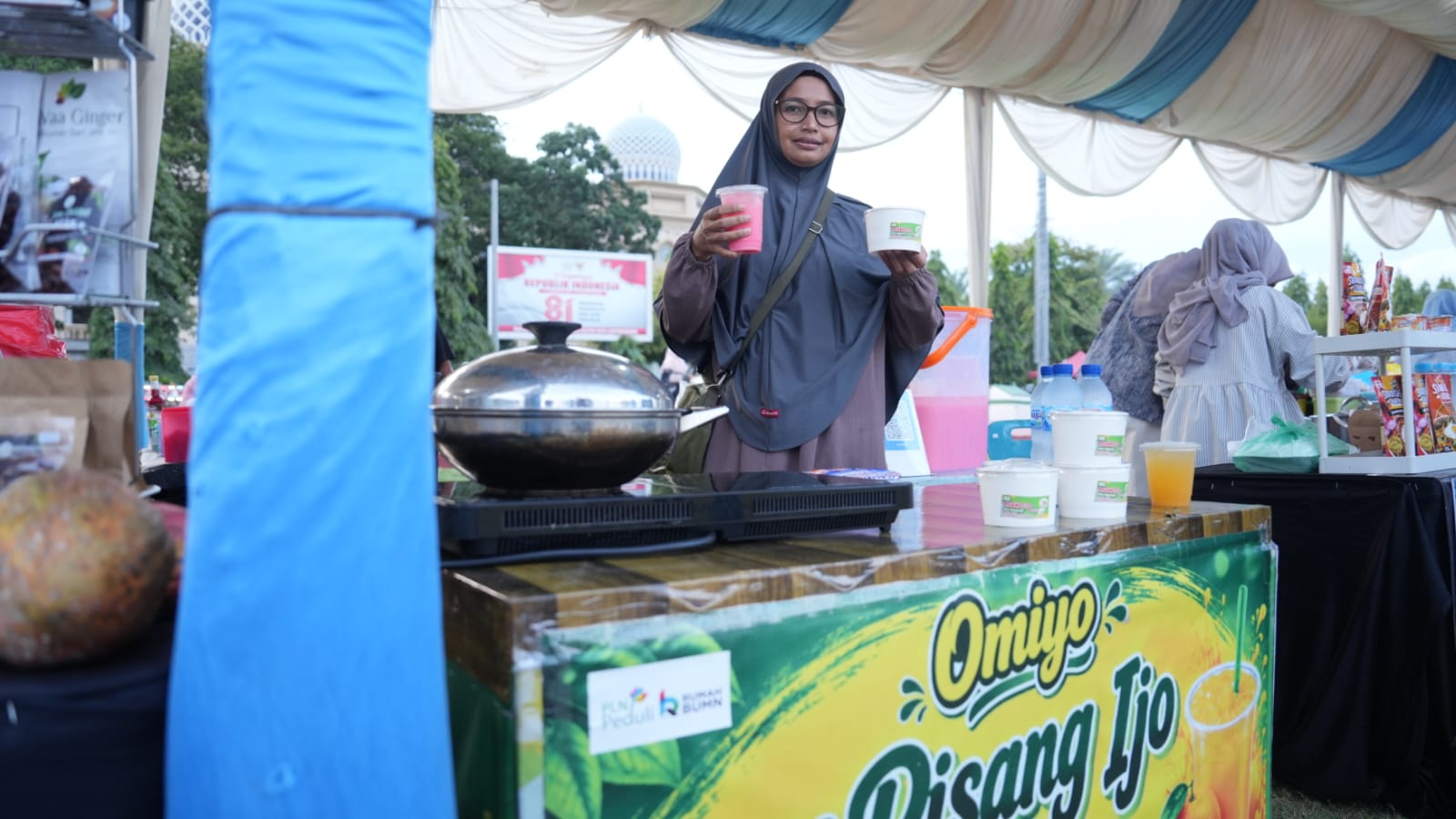 PLN Aceh Fasilitasi Kompor Listrik 2 Tungku untuk UMKM Kuliner di TJSL Fest 2026 Lhokseumawe