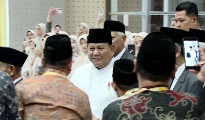 Prabowo Hadiri Resepsi 100 Tahun Gontor di Ponorogo, Disambut Ratusan Santri