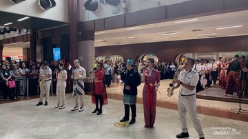 Penumpang Terminal 2D Soetta Ikut Flashmob Harhubnas 2026