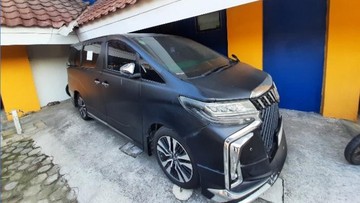 Toyota Alphard 2008 Dilelang Mulai Rp 50 Juta, Lengkap BPKB dan STNK