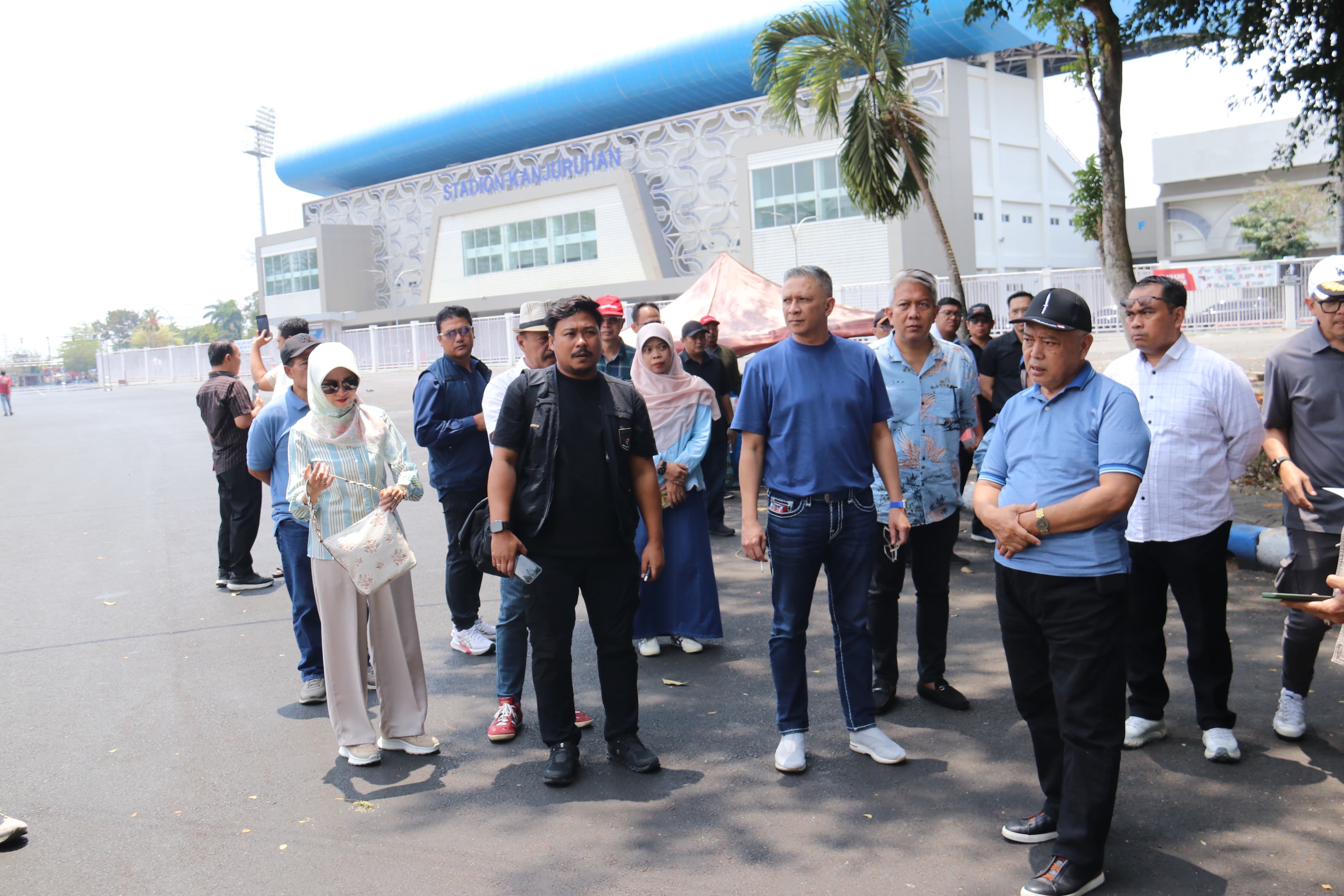 Arema FC Semakin Dekat Kelola Stadion Kanjuruhan Usai Tinjau Bareng Bupati Sanusi
