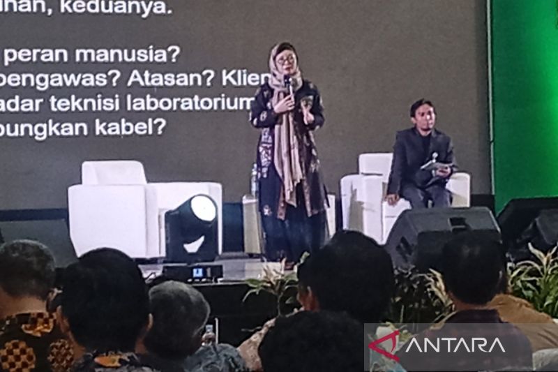 Wamendiktisaintek: Perguruan Tinggi Harus Cetak SDM Pengendali AI, Bukan Pengguna Pasif