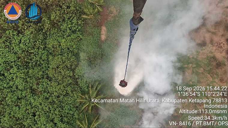 Gubernur Kalbar Kerahkan Water Bombing ke Ketapang dan Kayong Utara, Api di Bukit Peramas Belum Padam