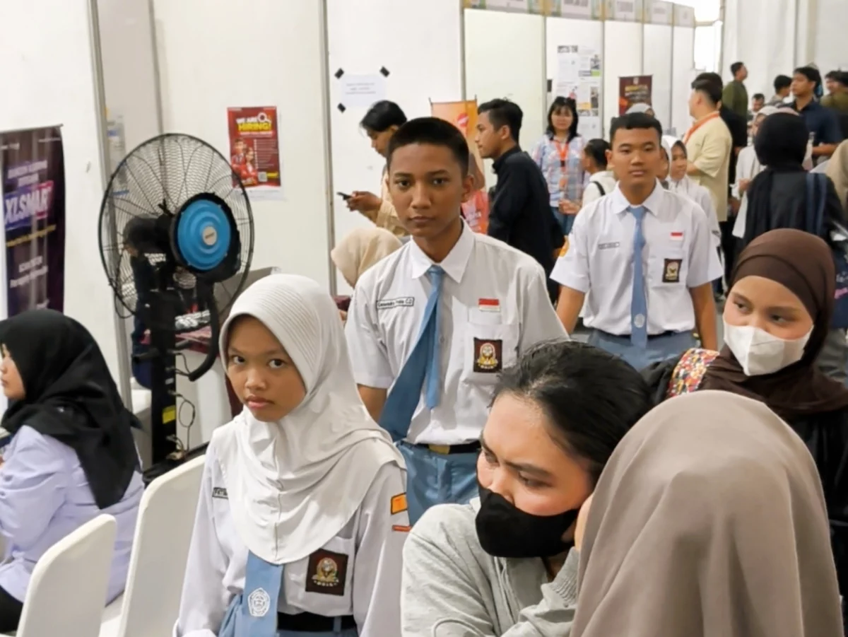 Siswa SMKN 7 Semarang Tengok Job Fair MTQ Nasional, Bidik 6.736 Lowongan Sebelum Lulus