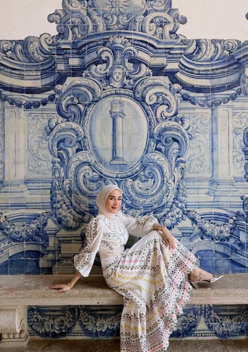 Gaya Liburan Erin Taulany di Portugal, Stylish dan Tetap Simpel