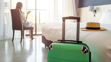 Ulasan Hotel Buatan AI Meningkat 2025, Ini Cara Traveler Menghindarinya