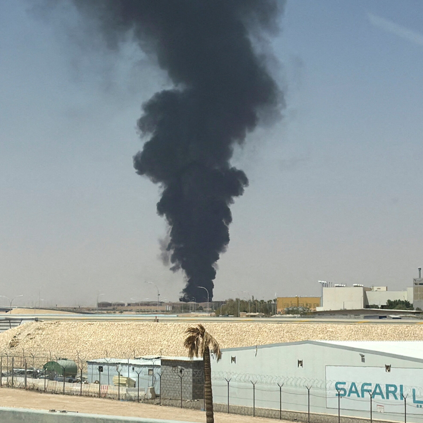 Ledakan Guncang Riyadh, Penerbangan Lokal Terganggu saat Konflik Houthi Memanas