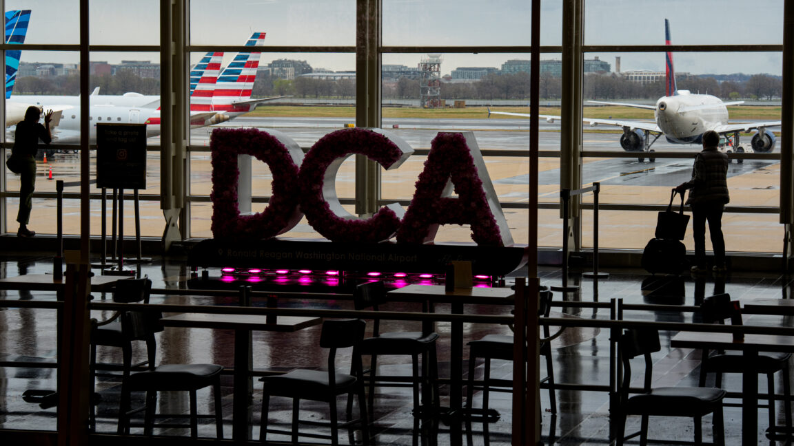 FAA Siapkan Sistem AI untuk Kelola Kepadatan Lalu Lintas Udara Washington DC