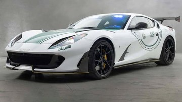 Ferrari 812 Superfast Mansory Masuk Armada Polisi Wisata Dubai