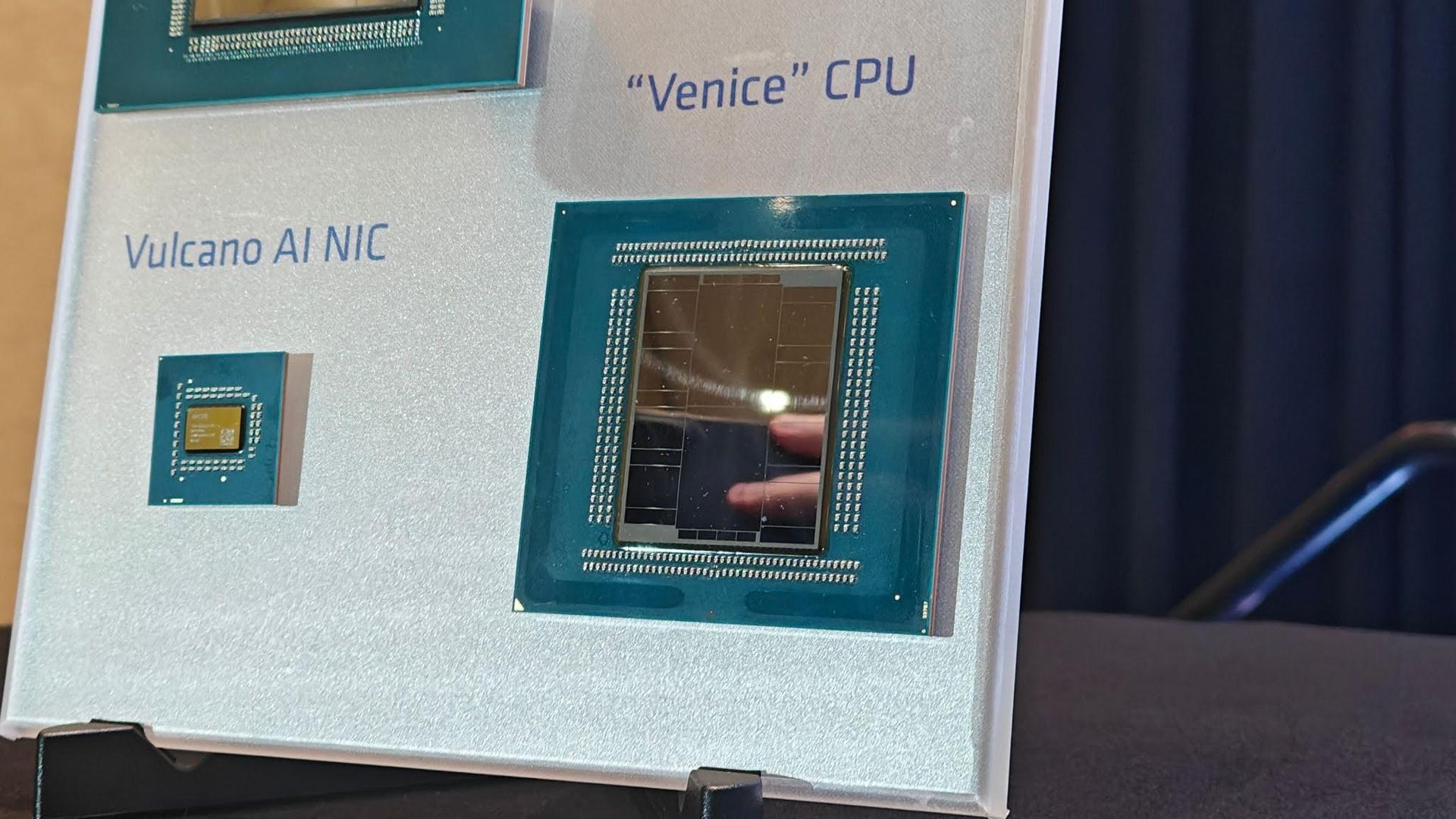 AMD Klaim CPU EPYC Venice 2 Kali Lebih Cepat dari Nvidia Vera