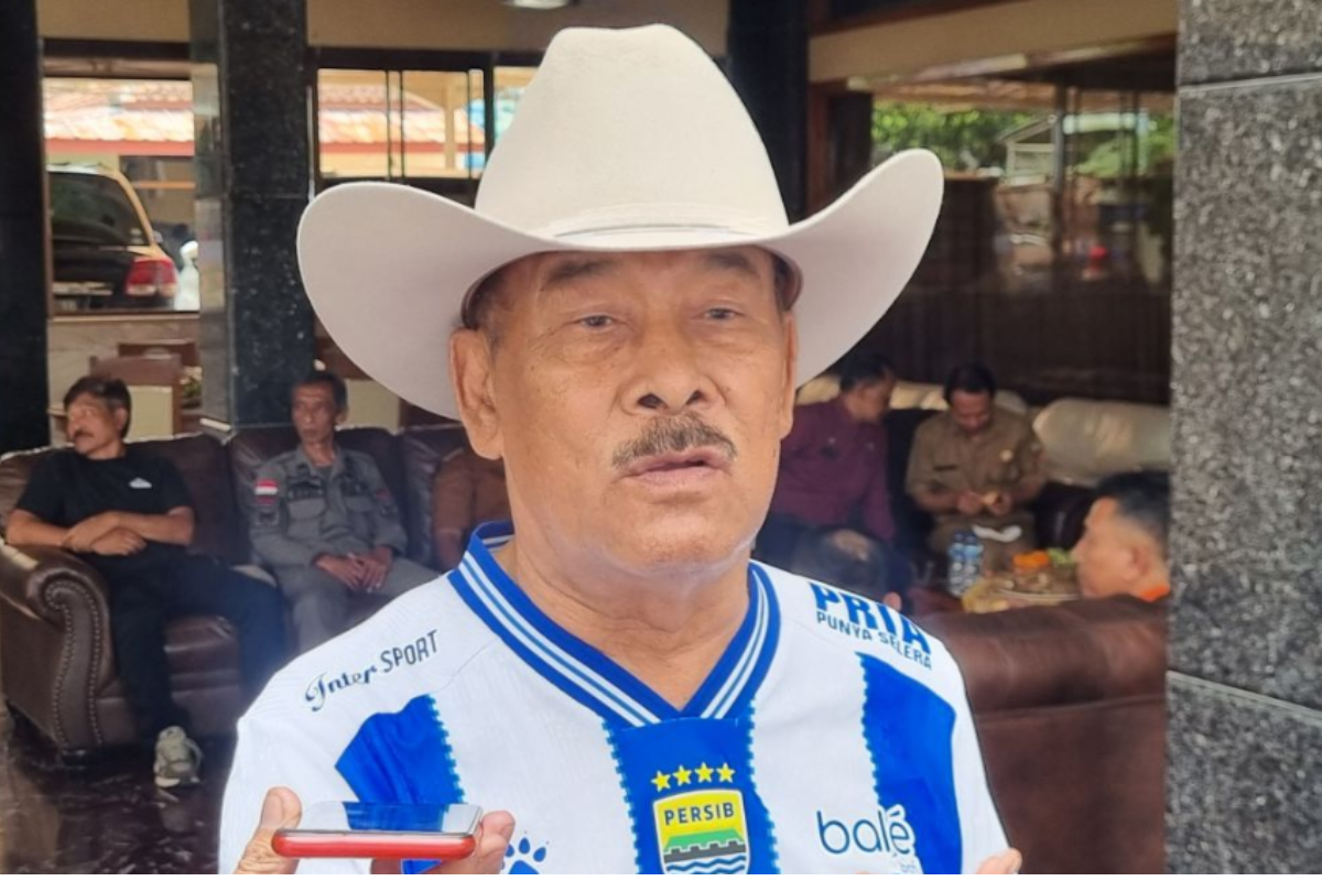 Wagub Jabar Erwan Setiawan Jenguk Haji Umuh Muchtar di Rumah Sakit, Sebut Kondisinya Berangsur Membaik