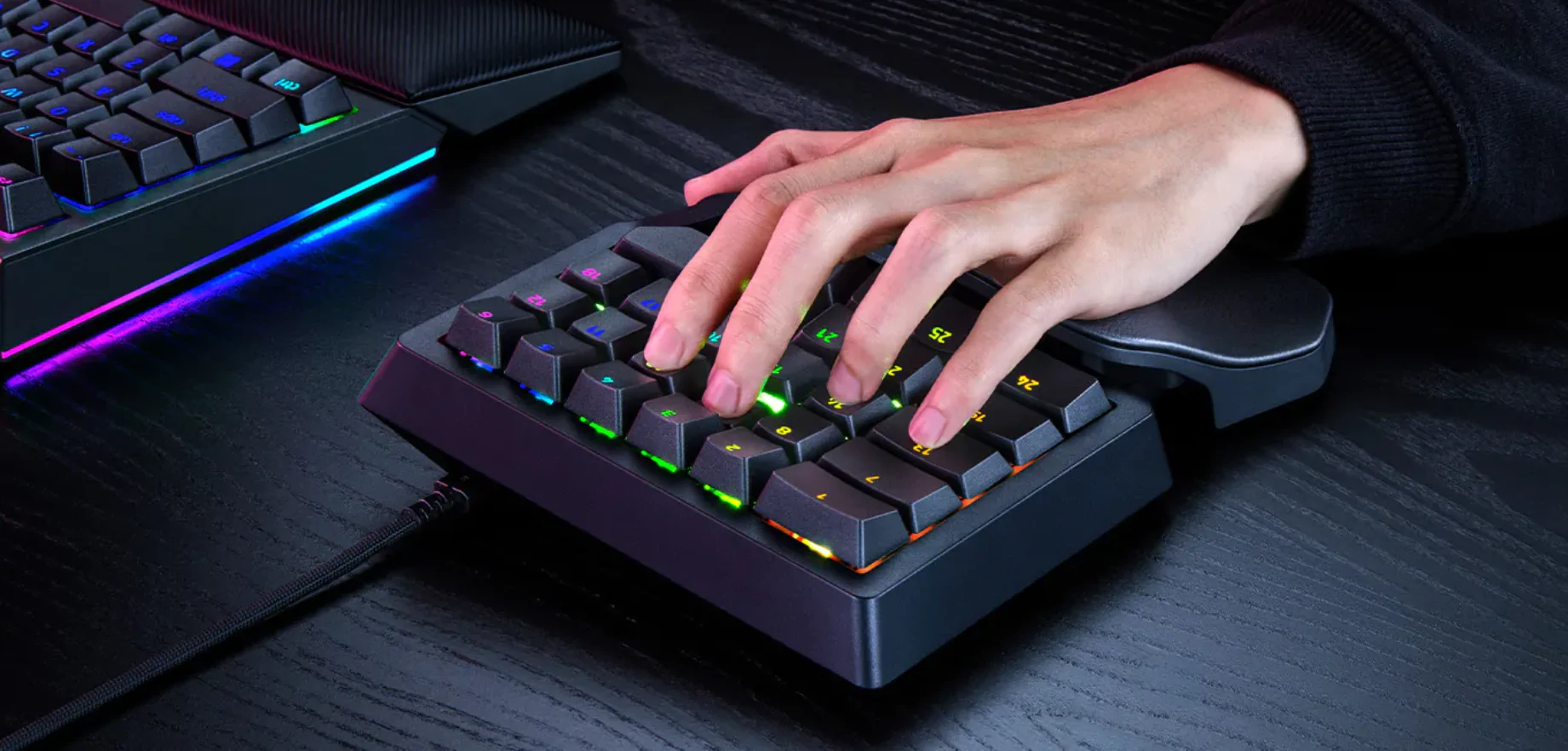 Razer Rilis Tartarus V2 Pro, Keypad Gaming Pertama dengan Polling 8.000 Hz