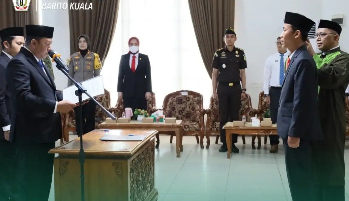 Bupati Batola Lantik Selamat Riyanto sebagai Sekda, Diminta Kawal Program RPJMD
