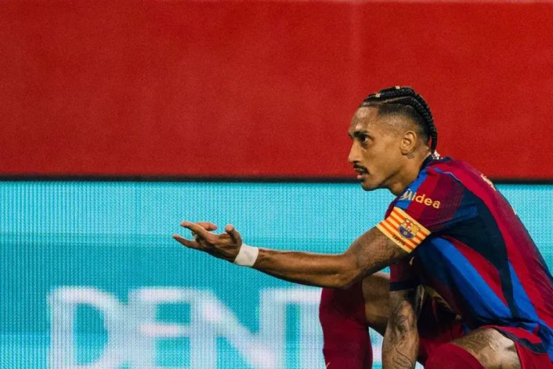 Hattrick Raphinha Bawa Barcelona Menang 3-1 di Kandang Sevilla, Puncak Klasemen LaLiga Kokoh dengan 21 Poin