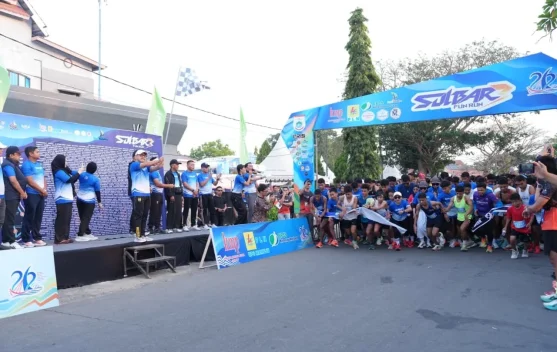 Gubernur Suhardi Duka Lepas Peserta Sulbar Fun Run 2026, Ingin Jadi Agenda Tahunan