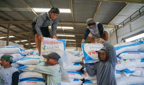 Pupuk Indonesia Naik ke Peringkat 14 FI-100, Pendapatan Tembus Rp 90,4 Triliun