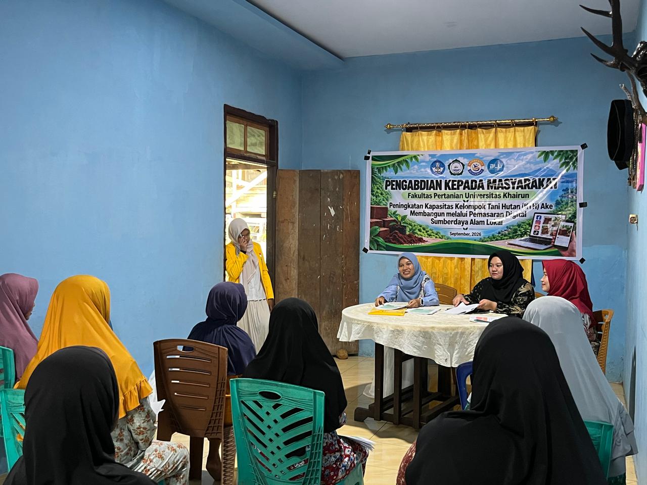 Tim Unkhair Latih KTH Ake Membangun Ternate Pasarkan Cocopeat Lewat Facebook hingga Marketplace