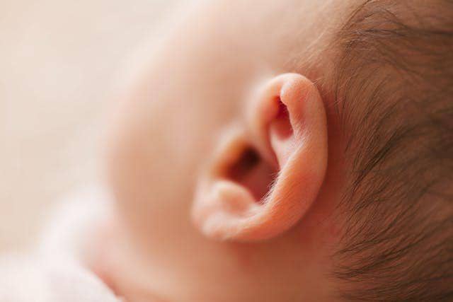 Bahaya Suara Bising untuk Bayi di Bawah 12 Bulan dan Batas Desibel Aman