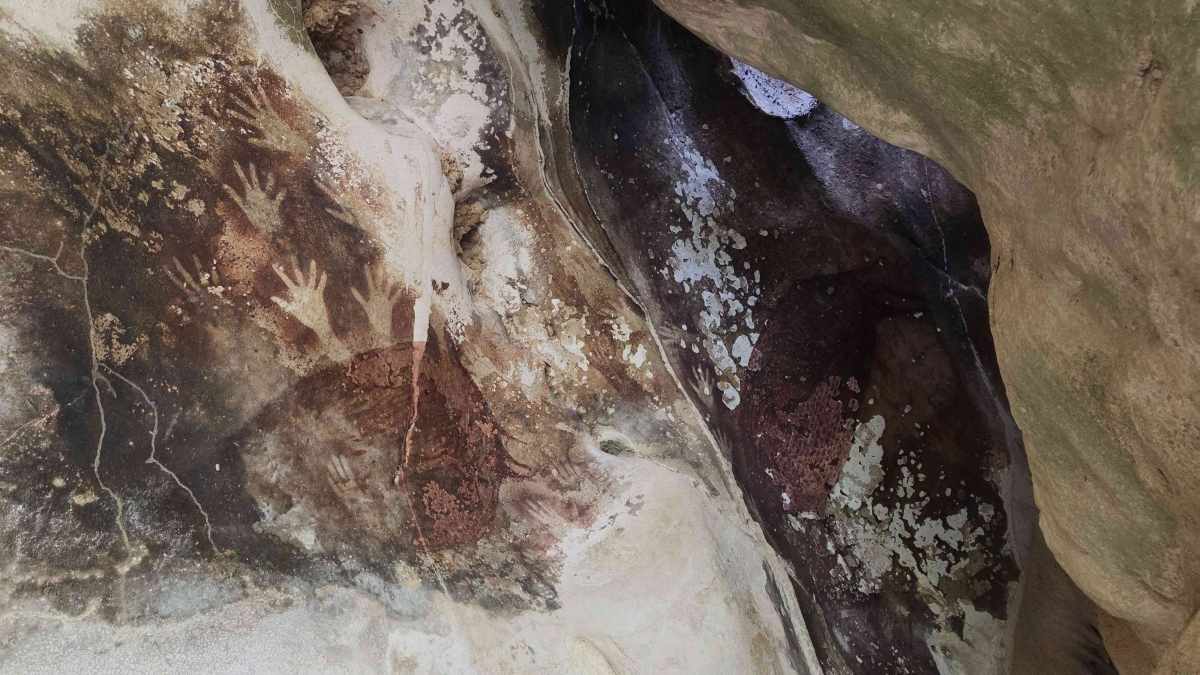 5 Fakta Taman Arkeologi Leang-Leang Maros, Lukisan Telapak Tangan Berusia Ribuan Tahun di Sulawesi Selatan
