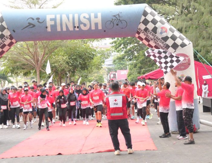 PMI Ternate Gelar Ekspedisi Gamalama hingga Fun Run 5K untuk HUT ke-81, 30 Kantong Darah Terkumpul