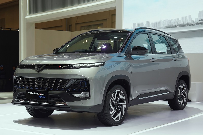 New Wuling Almaz Hybrid 2026, SUV Hybrid 7 Penumpang Andalan Keluarga