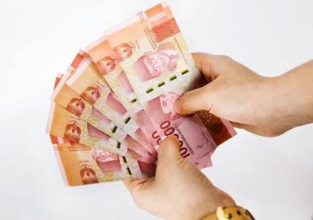 OJK: Industri Gadai Perlu Strategi Pendanaan Antisipasi BI Rate 5,75%