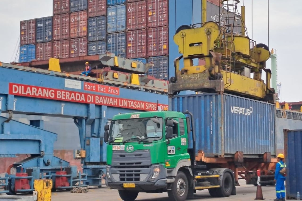 Peti Kemas Pelindo Regional 4 Tembus 1,70 Juta TEUs, MNP Melonjak 24,2 Persen