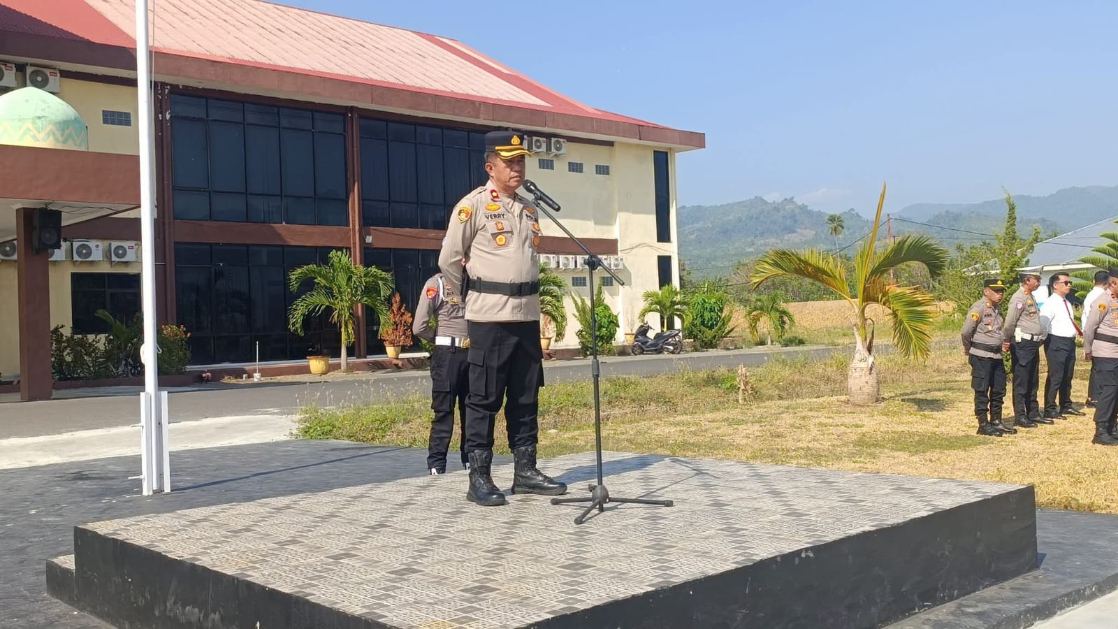 Wakapolres Boltim Tekankan Panca Siap di Apel Pagi, Minta Personel Disiplin Layani Warga