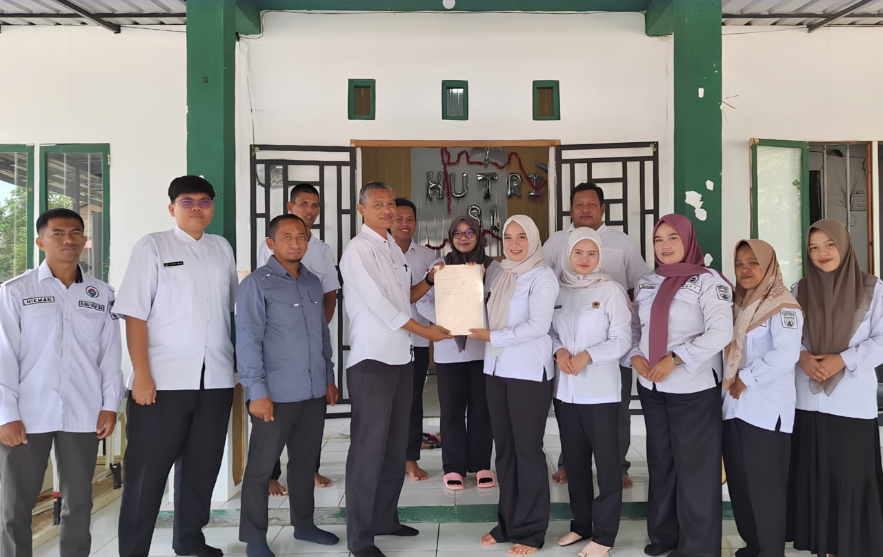 Kantor Pertanahan Tanah Bumbu Serahkan Sertipikat PTSL 2026 ke Desa Muara Pagatan Tengah, Kecamatan Kusan Hilir