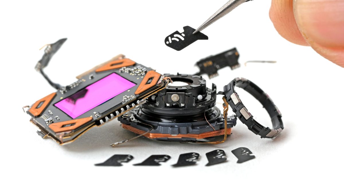 iFixit Bongkar iPhone 18 Pro, Temukan Masalah Bingkai Layar
