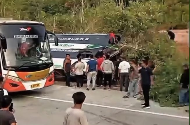 Bus Epa Star Palembang Tabrak Truk Trailer di Tol Terpeka Mesuji, Sopir Tewas dan 7 Penumpang Luka