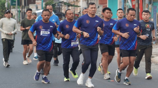 2.800 Pelari Ramaikan Fun Run HUT ke-81 TNI di Tugu Adipura Bandar Lampung, Pangdam XXI Lepas Start