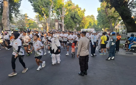 Polsek Selaparang Kerahkan Puluhan Personel Amankan TNI Run NTB 2026 di Mataram