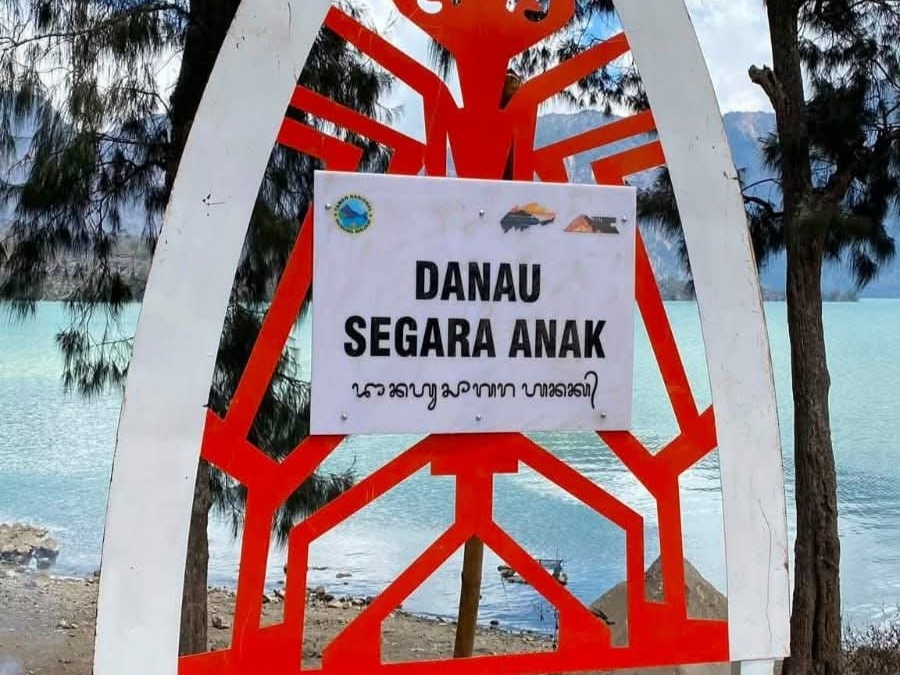 BTNGR Cabut Seluruh Ornamen di Tepi Danau Segara Anak Usai Protes Penggiat Alam dan Desakan DPRD NTB