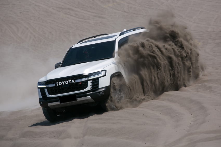 Review Land Cruiser 300 Hybrid EV: Uji Pasir Gumuk, Harga Rp2,7 M