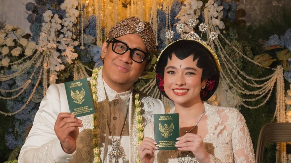Ramalan Zodiak Cinta Andre Taulany & Amanda Rigby