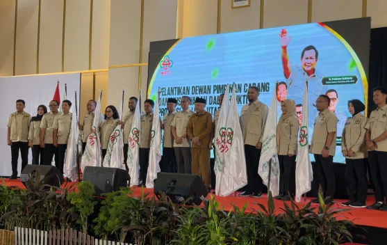 Bupati Ubaid Yakub Pimpin HKTI Halmahera Timur, 10 Kepala Daerah Dilantik di Ternate