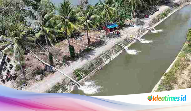 Gubernur Sulsel Serahkan 10 Pompa Ponton Rp313,7 Juta untuk Petani Pinrang di Tengah Kekeringan