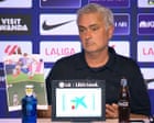 Mourinho Bawa Cetakan Pelanggaran ke Konferensi Pers Usai Madrid Kalah Derby