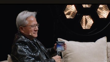 Jensen Huang Pakai Galaxy Z Fold 8 Saat Telepon Trump Bahas AI